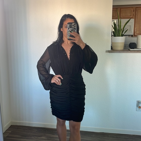 House of Harlow 1960 Black Ruched Long Sleeve Dress Fully Lined - Size 6 - Picture 2 of 7